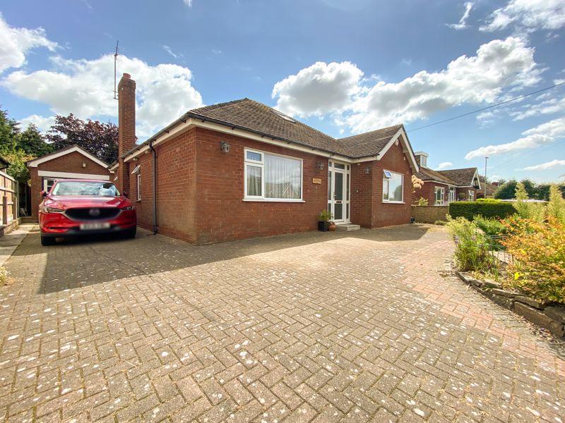 Brereton Heath Lane, Congleton 3 bed detached bungalow for sale £425,000