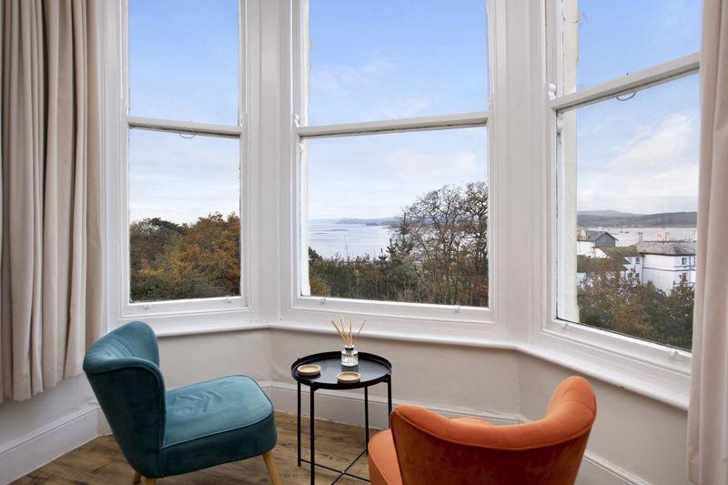 Sitting/Dining Room