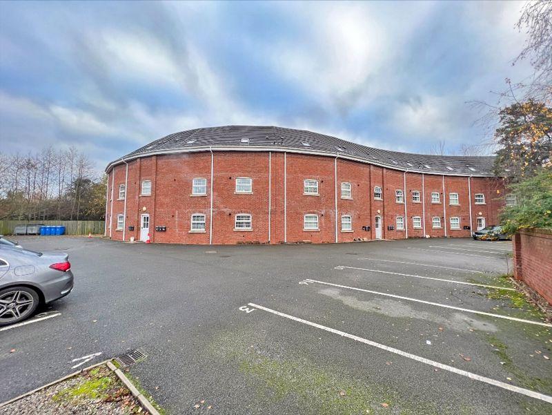 Dam Mill Close, CODSALL 2 bed apartment £115,000