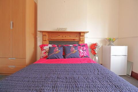 1 bedroom in a house share to rent, 67 Portland Street, Lincoln, Lincolnshire, LN5 7LB
