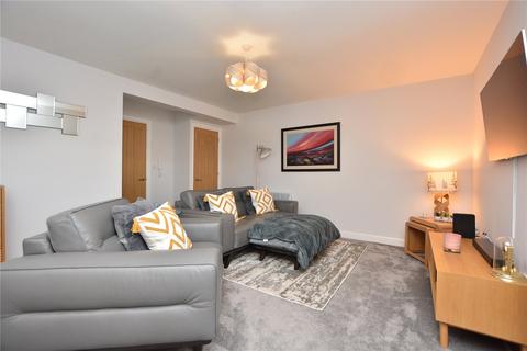 2 bedroom apartment for sale - Apartment 4, Parkway House, St. Andrews Close, Leeds, West Yorkshire