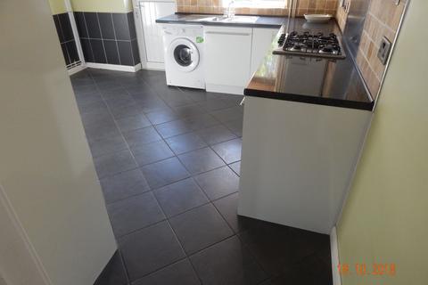 4 bedroom terraced house to rent, Woodfield Road, Doncaster