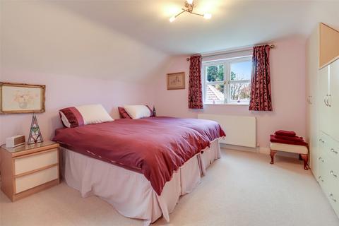 5 bedroom bungalow for sale - Oaklands Close, Chulmleigh, Devon, EX18