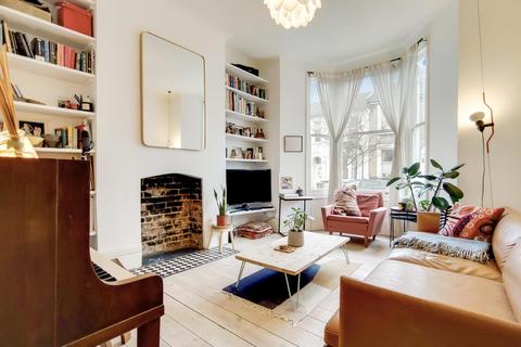2 bedroom flat for sale - Barretts Grove, Hackney