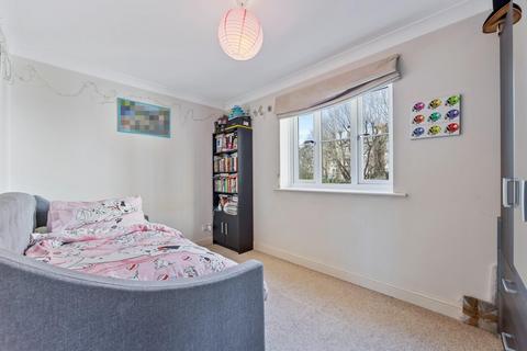 31 Goddard Place, London, N19 5GS