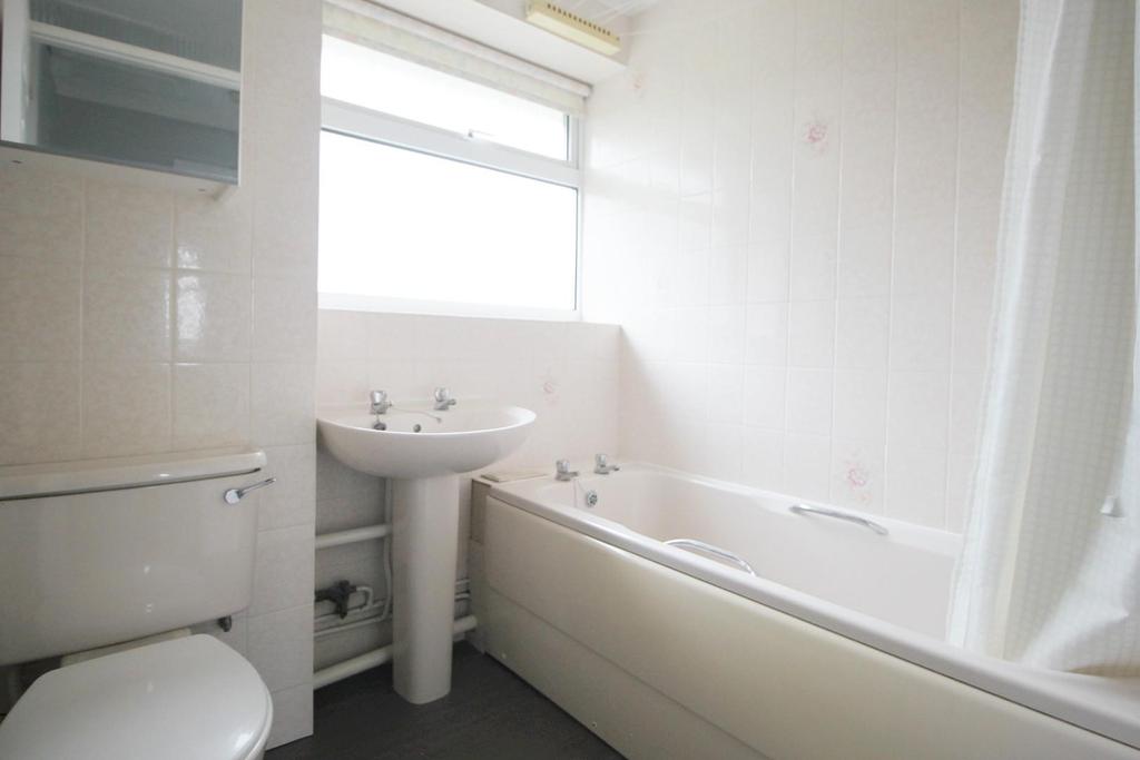 Bathroom.JPG