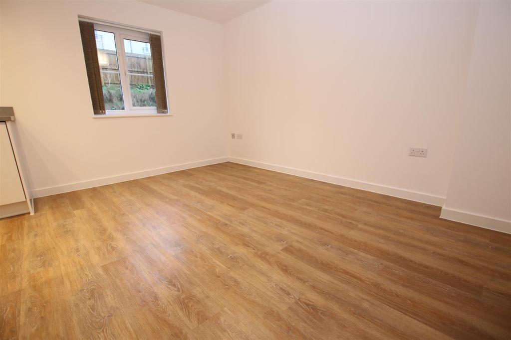 Dining Area.JPG