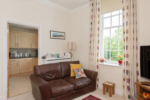 Flat 5, Crossness House Grove Close, Epsom, KT19 7NN