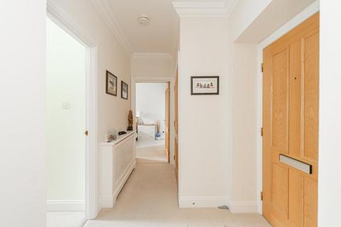 Flat 5, Crossness House Grove Close, Epsom, KT19 7NN