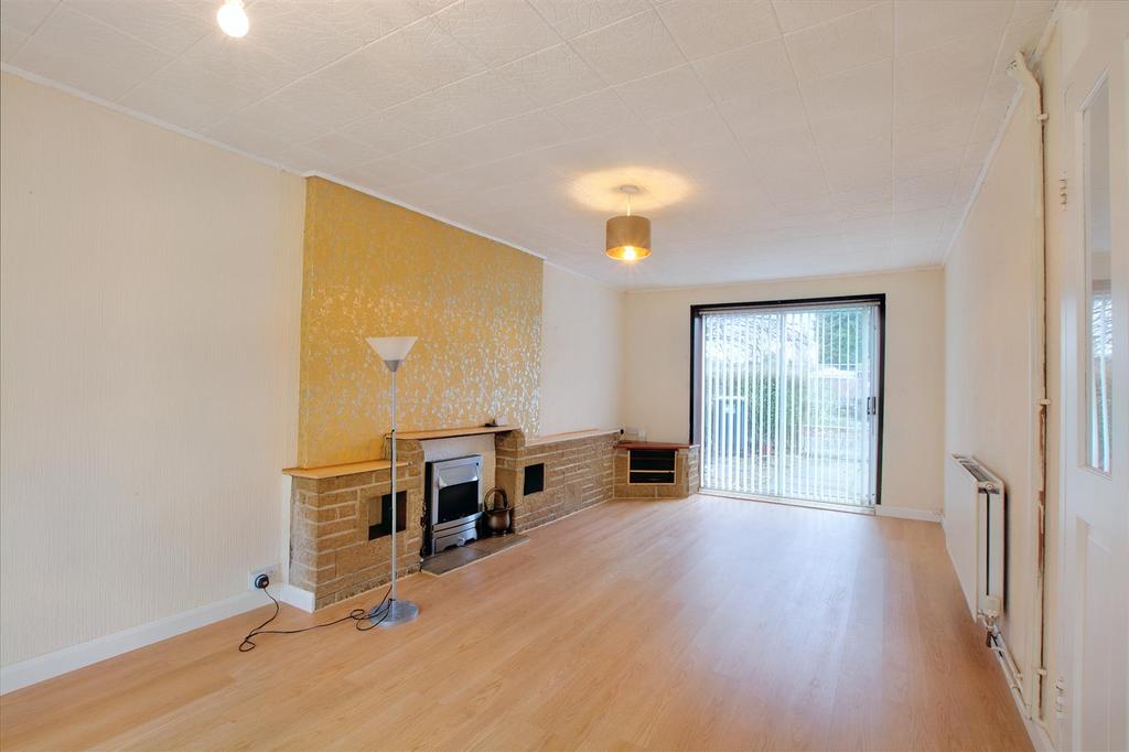 Dunsmore Close, Beeston 3 bed terraced house £200,000