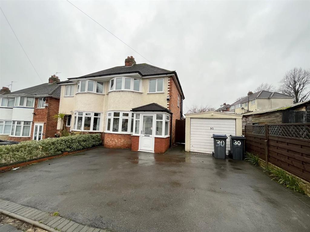 Trysull Avenue, Sheldon, Birmingham 3 bed house £1,100 pcm (£254 pw)