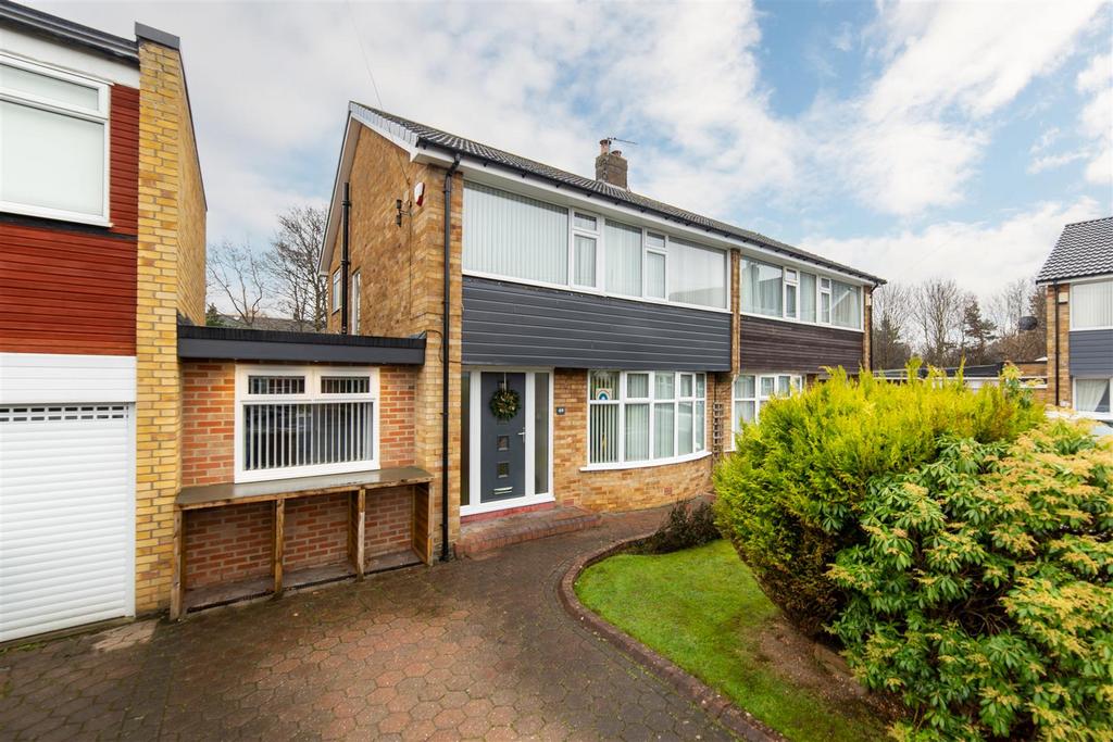 The Fairway, Brunton Park NE3 3 bed semidetached house £350,000