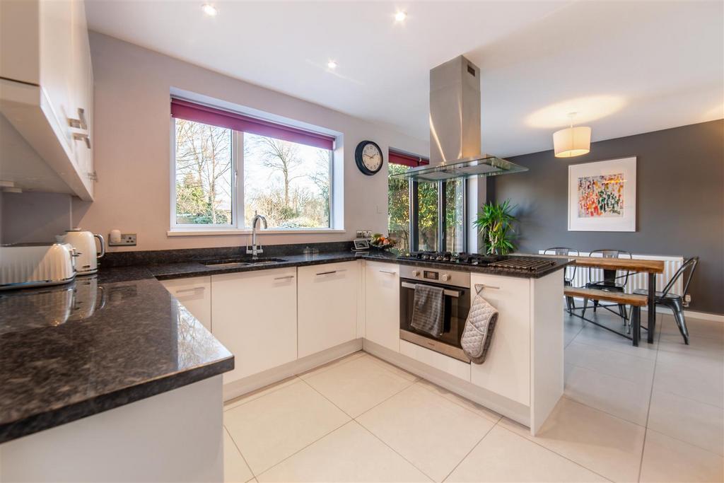 The Fairway, Brunton Park NE3 3 bed semidetached house £350,000