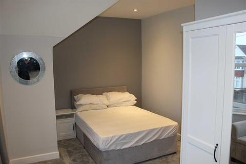 110 Croft Road, Swindon, SN1 4DT
