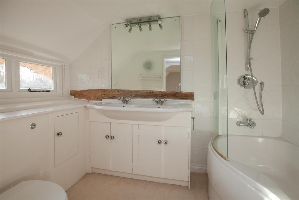 En Suite Bathroom