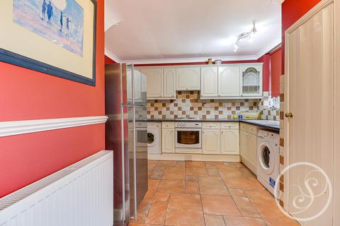 27 Carlton Carr, Leeds, LS7 1EU