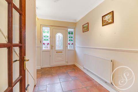 27 Carlton Carr, Leeds, LS7 1EU