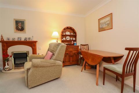 1 bedroom retirement property for sale - Blackbridge Lane, Horsham