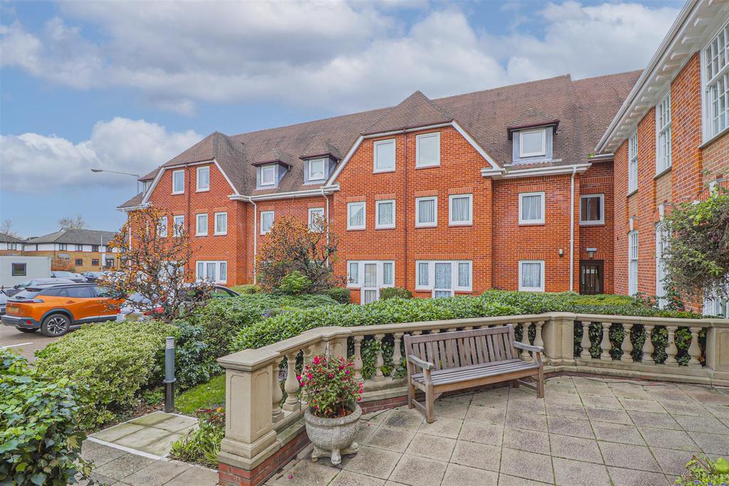 High Street, Hoddesdon 1 bed retirement property for sale £205,000