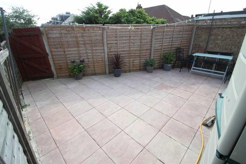 161 Cherrydown Avenue, London, E4 8DZ