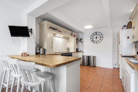 32 Highdown Hill Road, Emmer Green, Reading, RG4 8QP