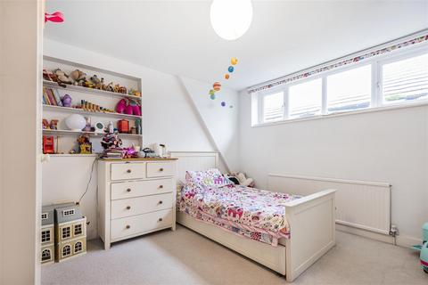 32 Highdown Hill Road, Emmer Green, Reading, RG4 8QP