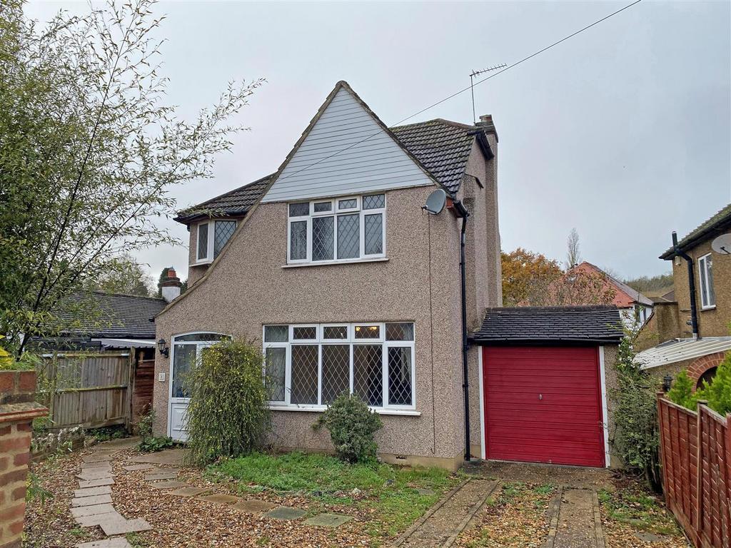 Church Lane Avenue, Coulsdon 3 bed detached house £520,000