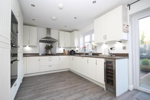 4 bedroom detached house for sale - Drumburgh Grove, Newcastle Upon Tyne