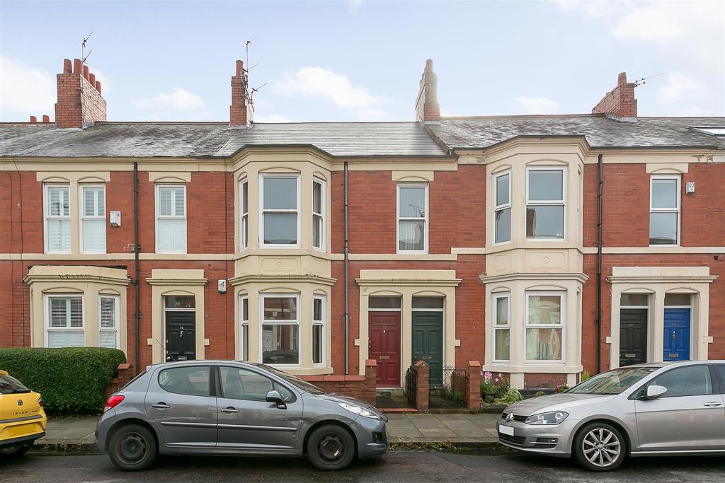 Newlands Road, High West Jesmond... 2 bed flat £950 pcm (£219 pw)