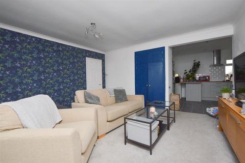 2 bedroom flat for sale - Seaside, Eastbourne