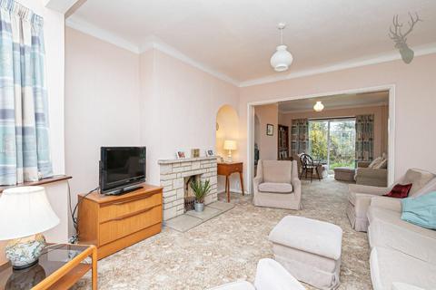 40 Orchard Drive, Theydon Bois, Epping, CM16 7DJ