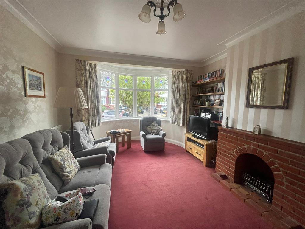 85619232-BD58-4 C5 D-80 C0-3792 E41 D2842.jpg