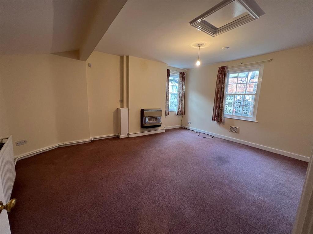 MARKET PLACE, MELTON MOWBRAY 1 bed apartment £475 pcm (£110 pw)