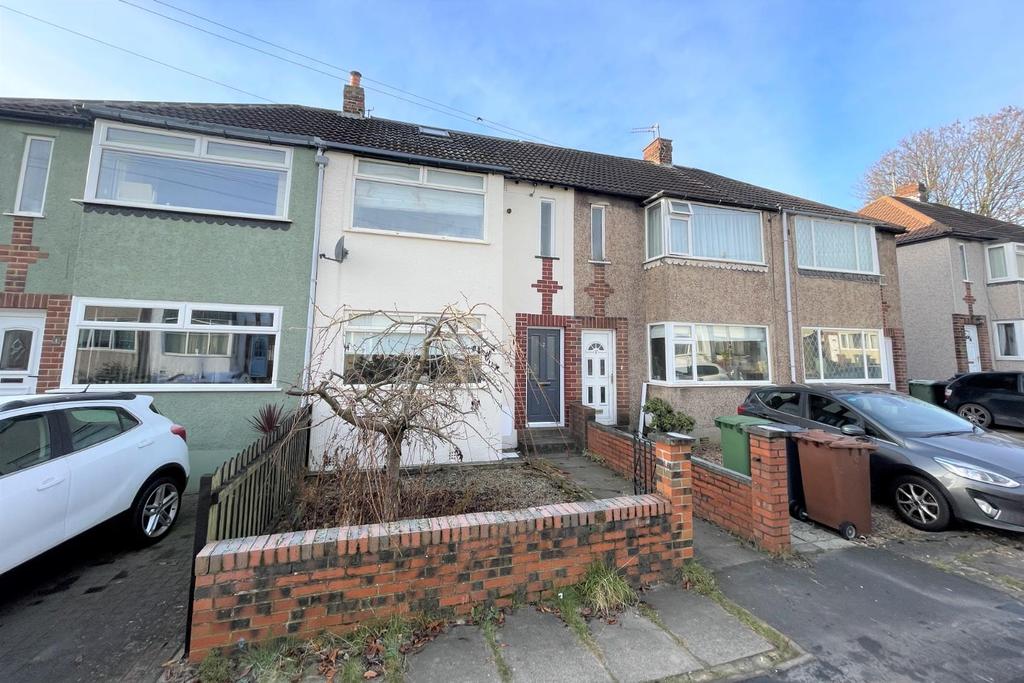 Restmore Avenue, Guiseley, Leeds, LS20 9DG 3 bed terraced house £260,000