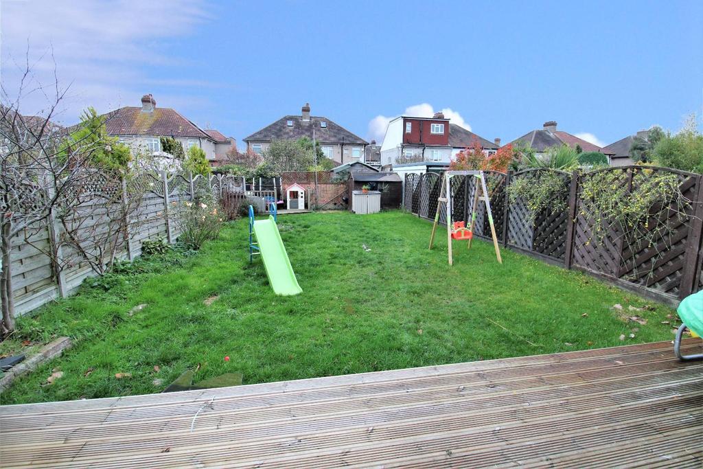 Berkeley Avenue, Bexleyheath 5 bed semidetached house £600,000