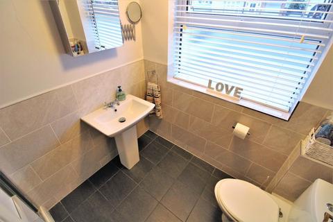 54 Berkeley Avenue, Bexleyheath, DA7 4UB