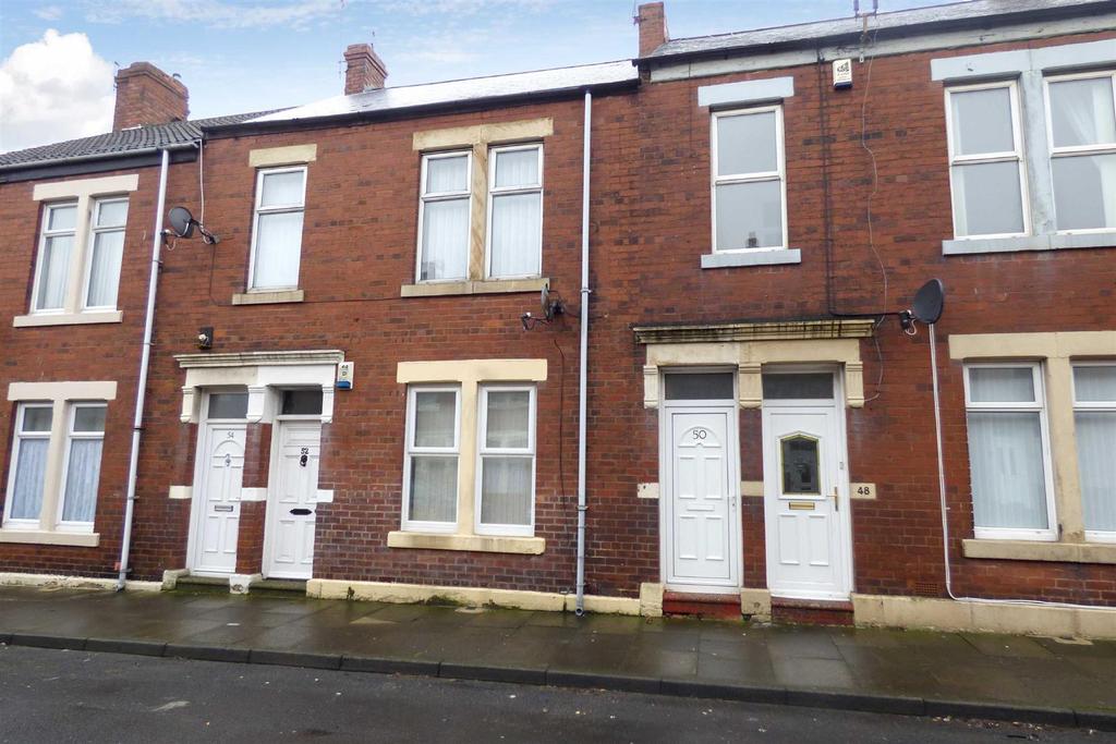 Chirton West View, North Shields 2 bed apartment £450 pcm (£104 pw)