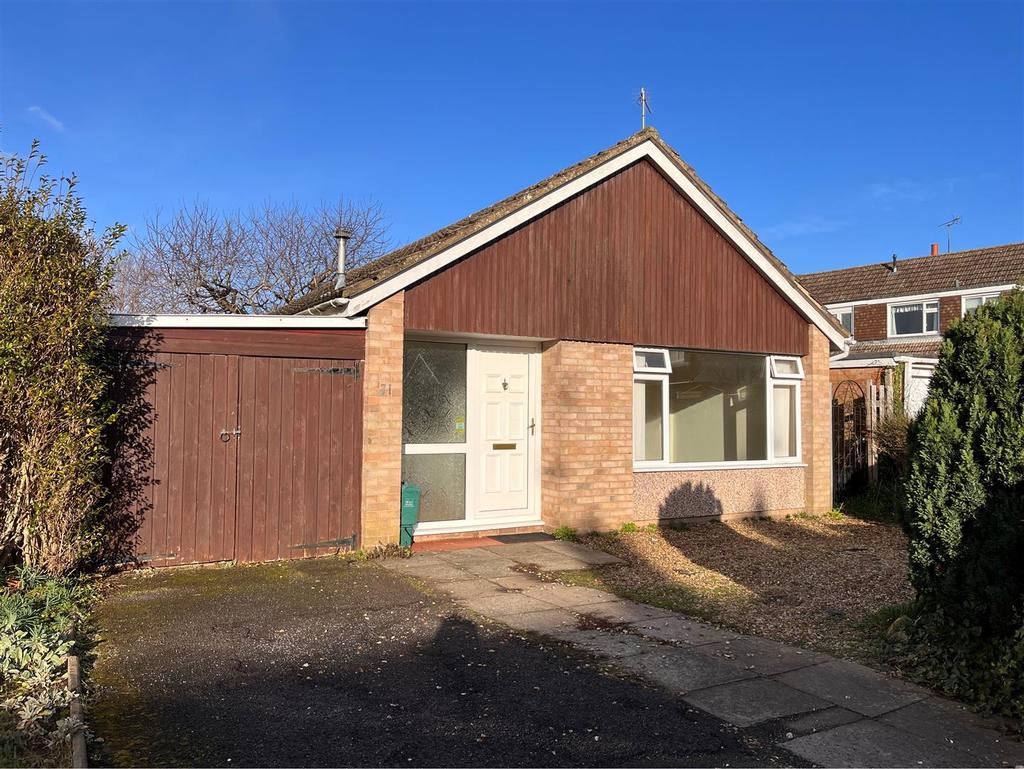 Willow Drive, Wellesbourne 2 bed detached bungalow £950 pcm (£219 pw)