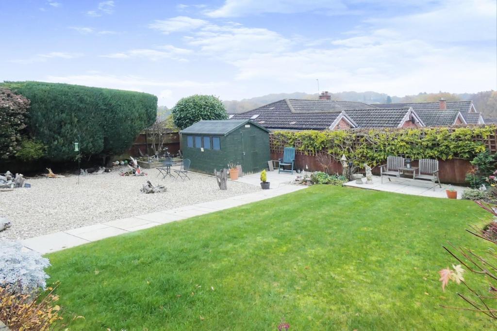 Hillmorton Road, Four Oaks 2 bed detached bungalow £435,000