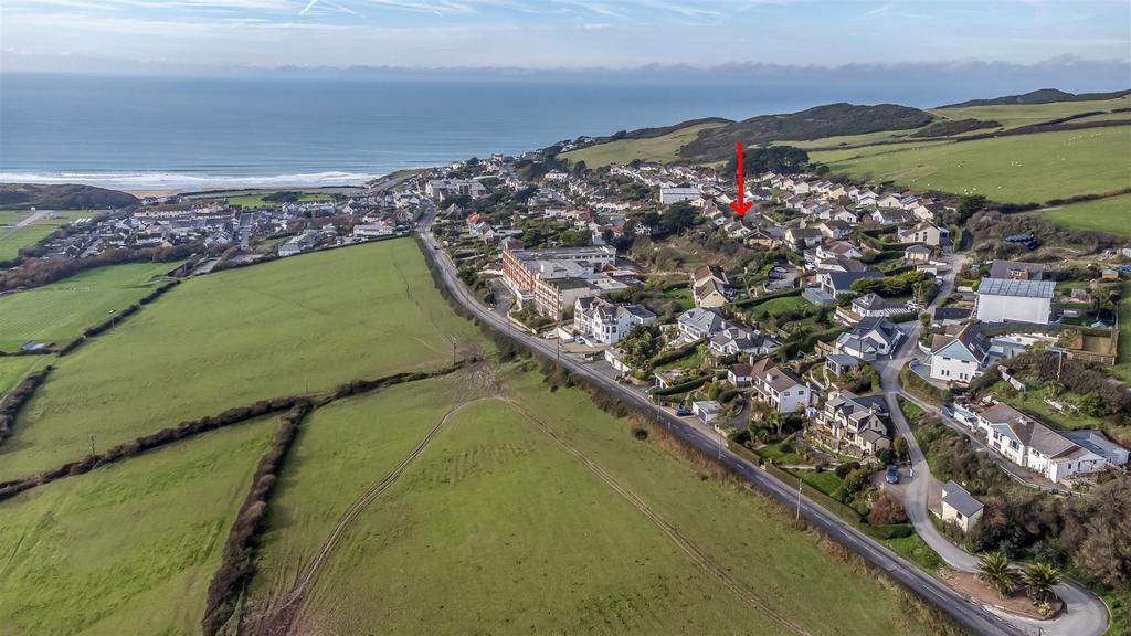 Chichester Park, 3 bed detached house for sale £499,950