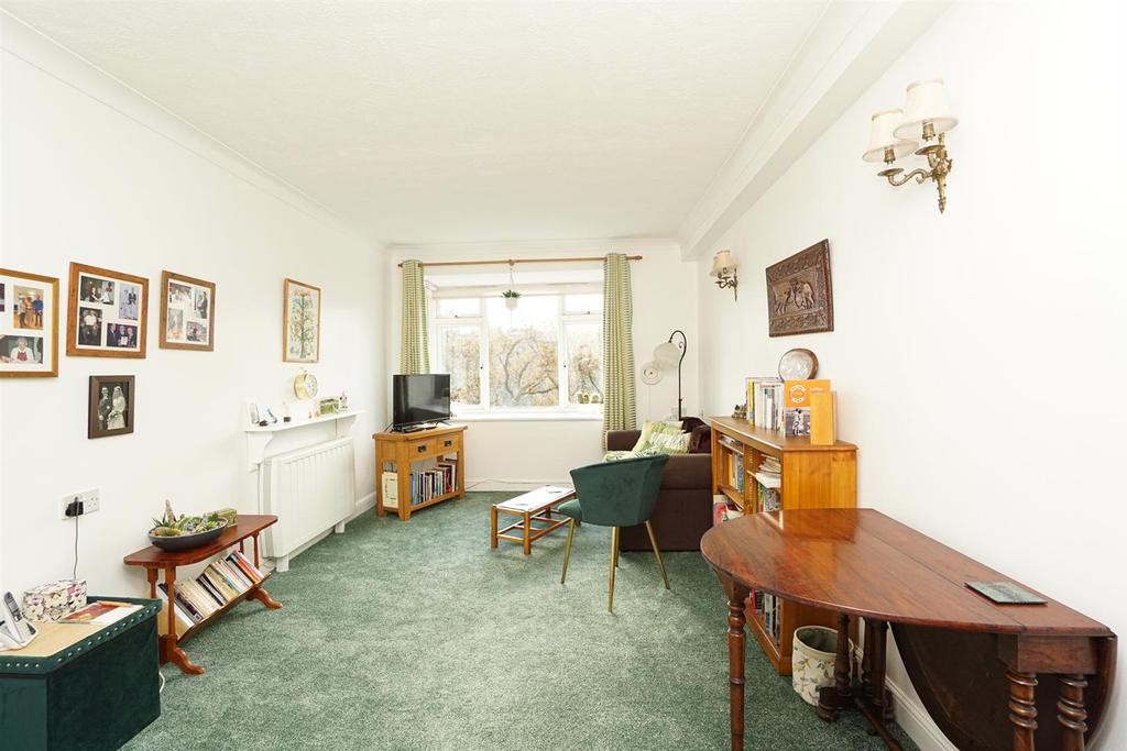 St. Helens Crescent, Hastings 1 bed flat £115,000