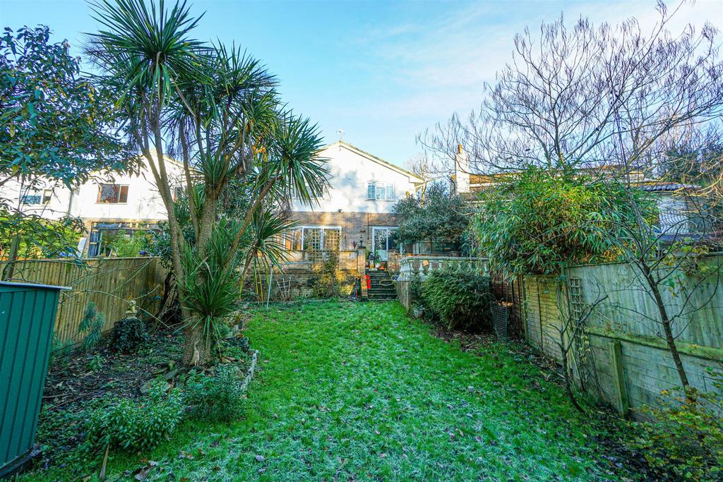 Upper Glen Road, St. Leonardsonsea 5 bed detached house £450,000