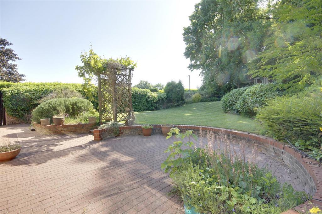 Swanland Garth, North Ferriby 5 bed detached house for sale £665,000