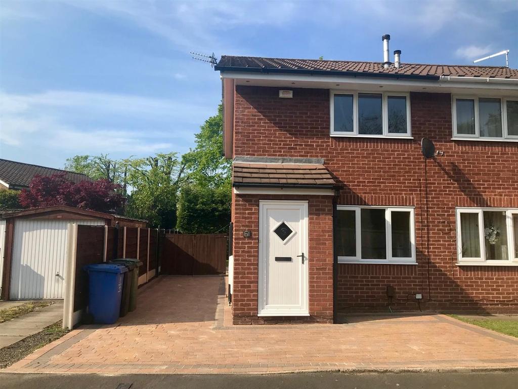 Threshfield Drive, Timperley 2 bed semidetached house £1,100 pcm (£