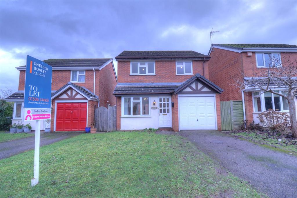 Station Road, Eckington 3 bed detached house £975 pcm (£225 pw)