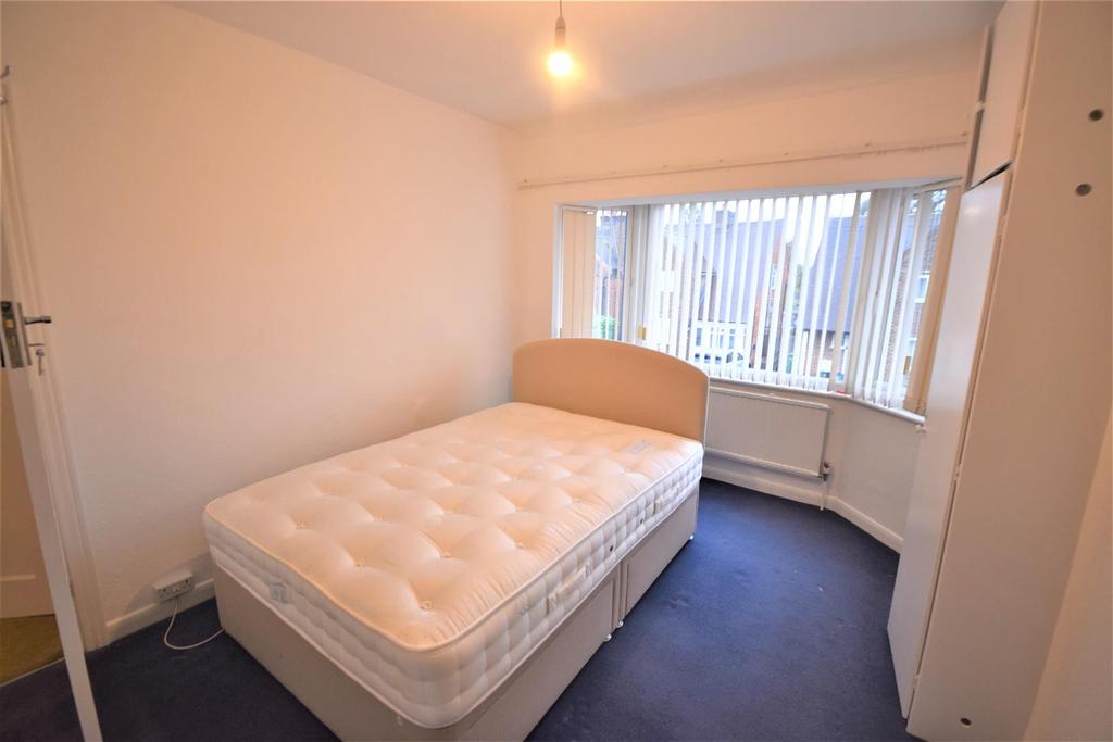 Bed2.jpg