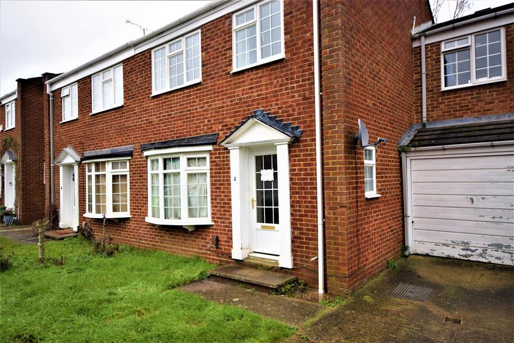 Lynwood, Guildford 4 bed link detached house £2,050 pcm (£473 pw)