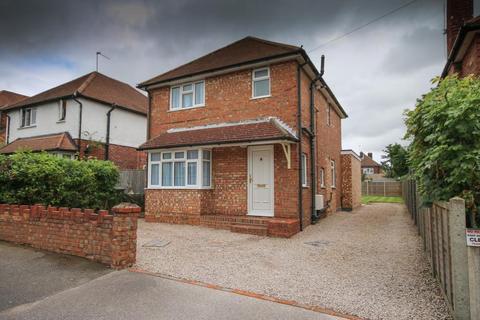 6 bedroom property to rent - Ardmore Avenue, Guildford