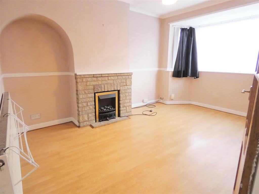 Rowdale Road, Great Barr, Birmingham 3 bed semidetached house £190,000