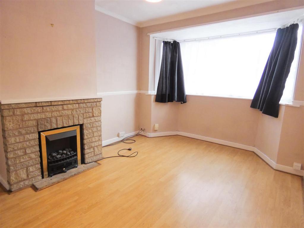 Rowdale Road, Great Barr, Birmingham 3 bed semidetached house £190,000
